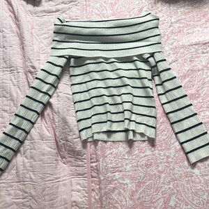 H&M off the shoulders nice dressy top.